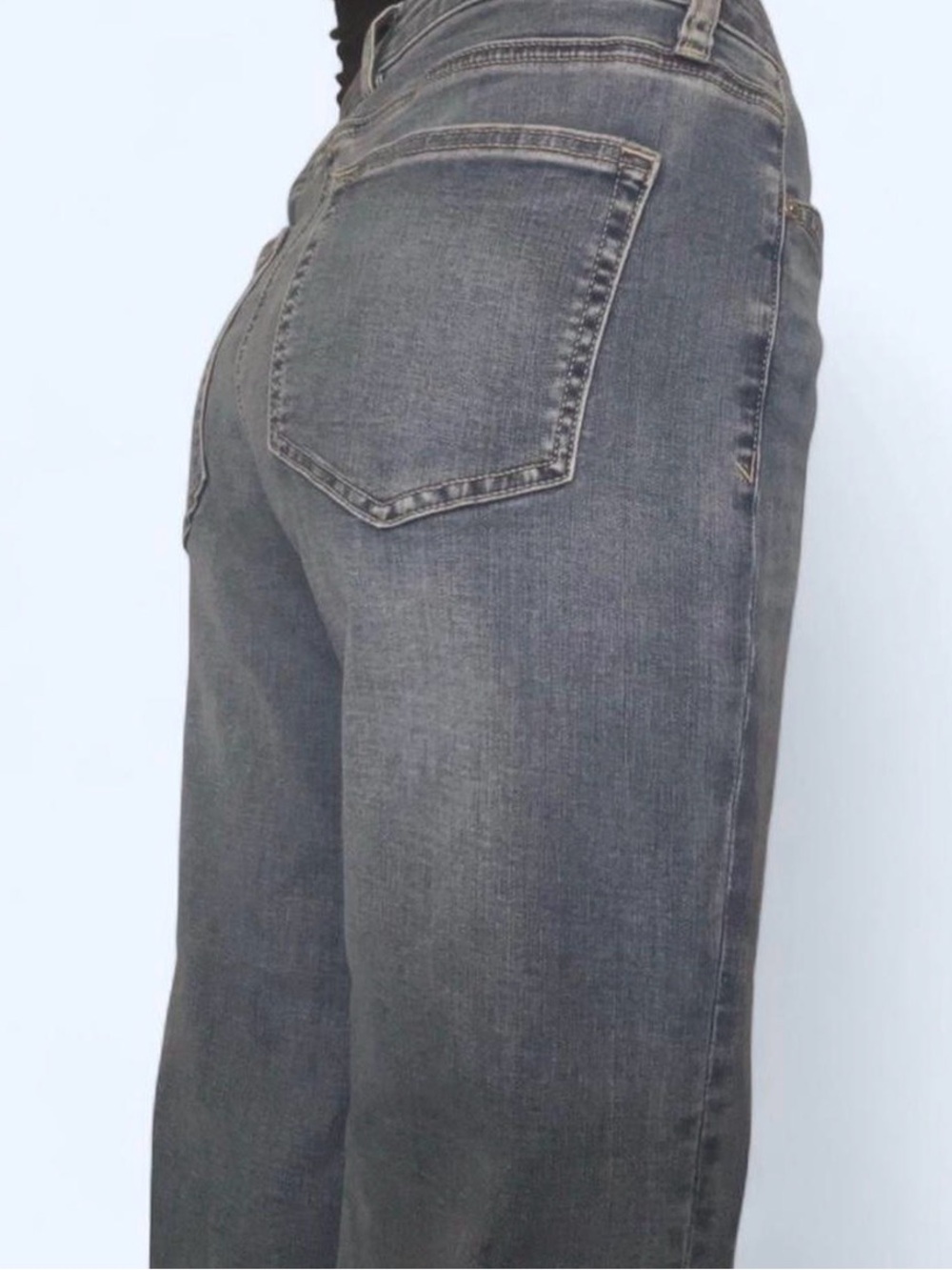 Tommy Bahama High Rise Wide Crop Jeans